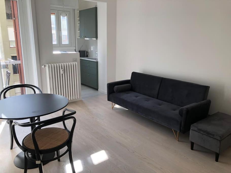Milan New Apartment In Lively Central Area Eksteriør billede