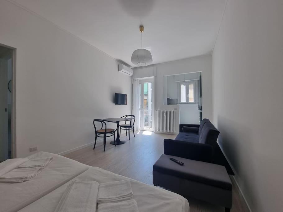 Milan New Apartment In Lively Central Area Eksteriør billede